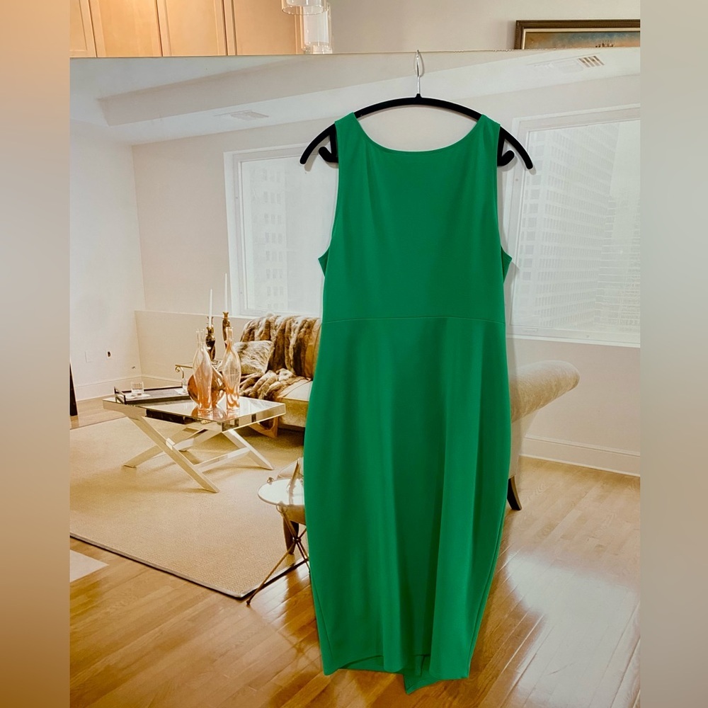 GUESS Twist-Front Scuba-Crepe Sheath Dress Color Green in Size XL - Picture 2 of 3
